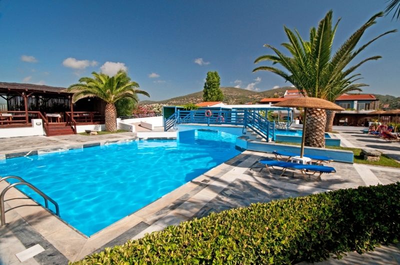 Zefiros Beach Hotel Mykali Екстериор снимка