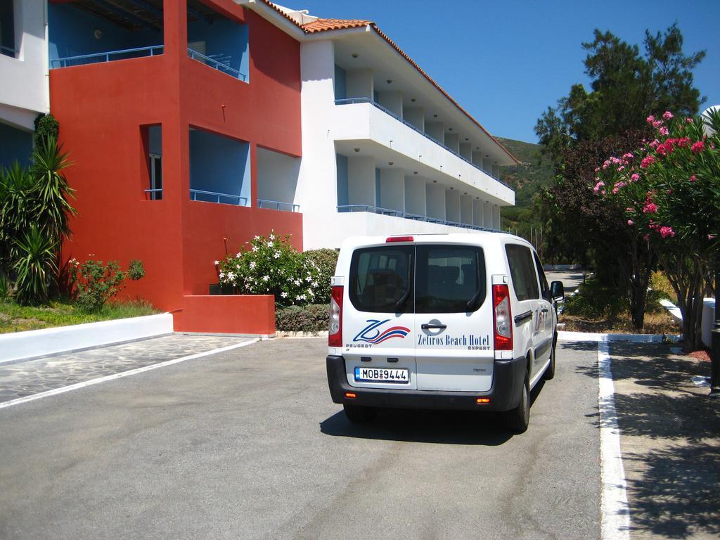 Zefiros Beach Hotel Mykali Екстериор снимка