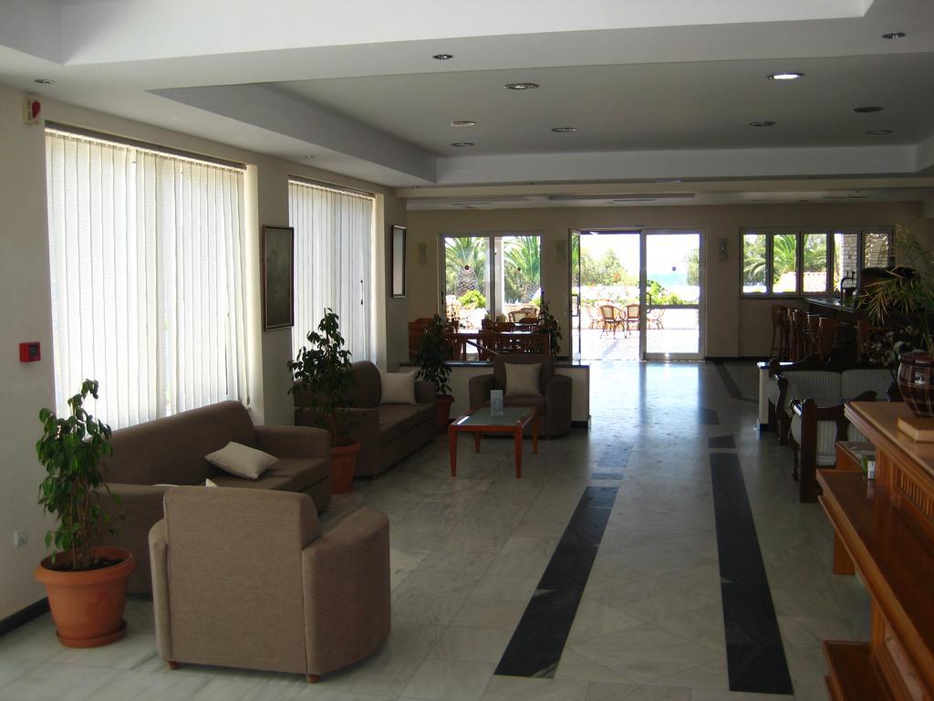 Zefiros Beach Hotel Mykali Екстериор снимка