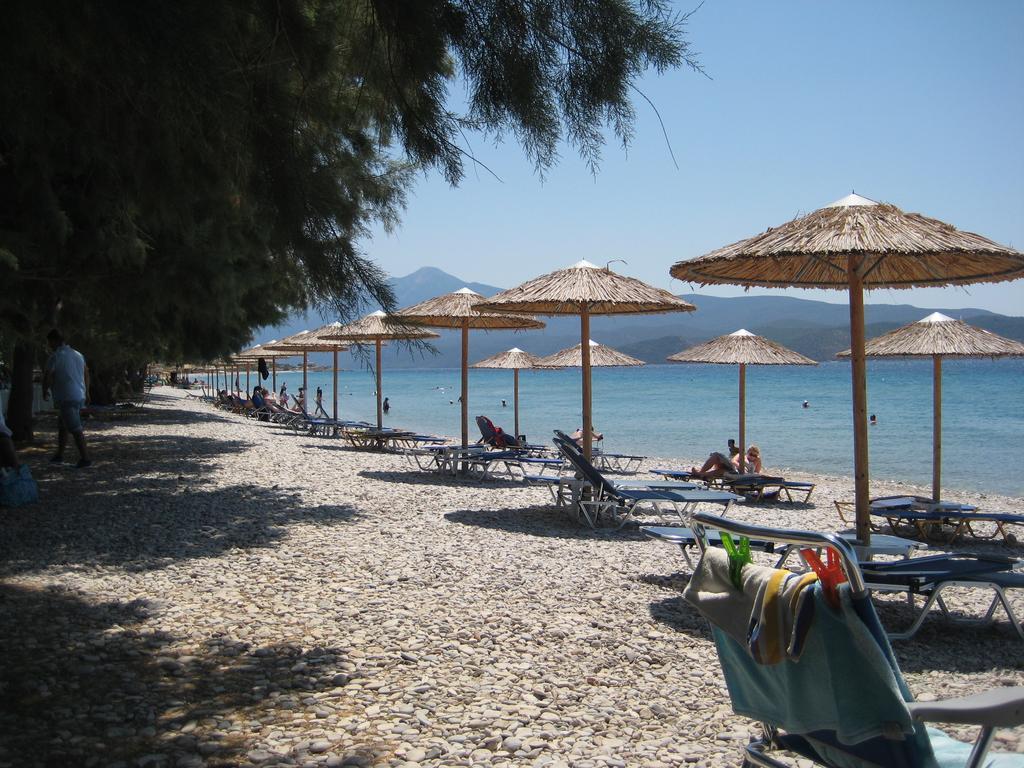 Zefiros Beach Hotel Mykali Екстериор снимка